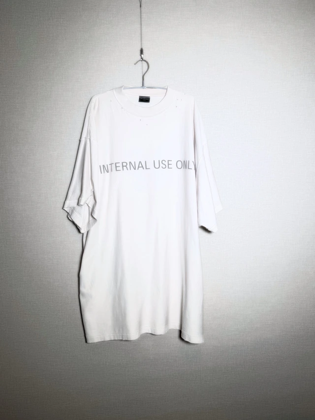 BALENCIAGA グラフィック オーバーサイズTシャツ 1枚目