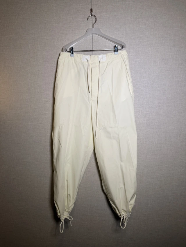 MONCLER 2 1952 カーゴ ジョガーパンツ 1枚目