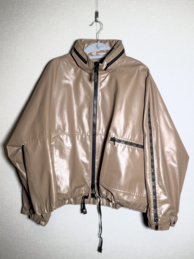 LOUIS VUITTON フーデッド レザージャケット 1枚目