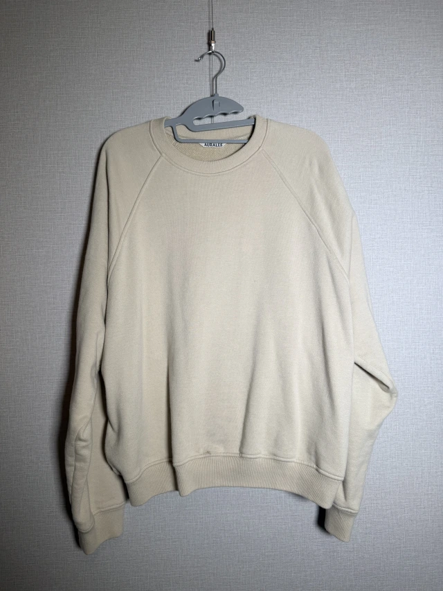 AURALEE ベージュ スウェットシャツ 1枚目
