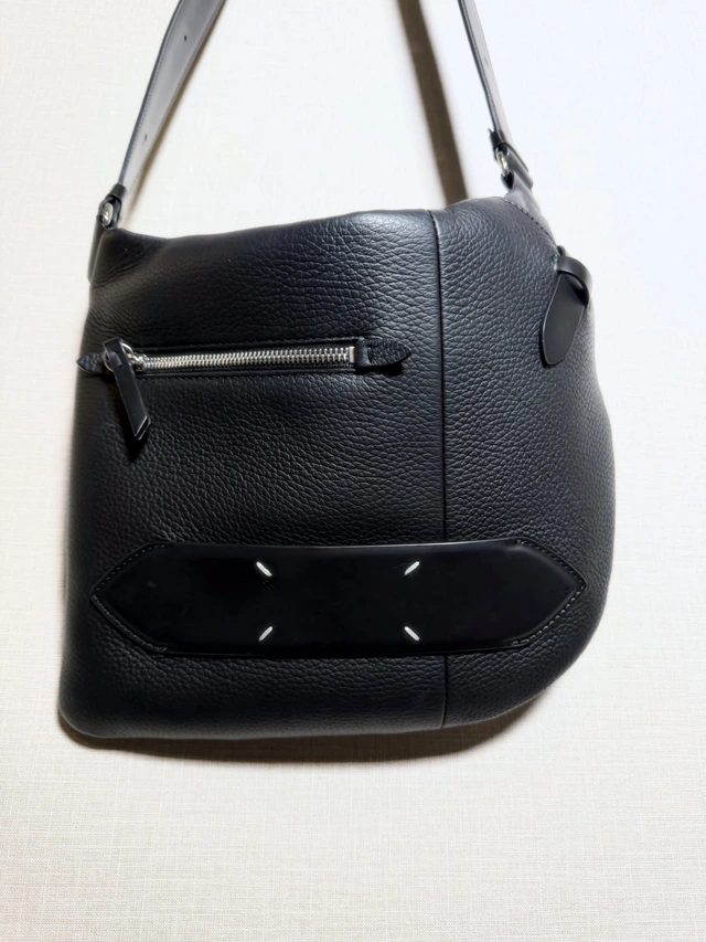 Maison Margiela ブラック 4ステッチ ショルダーバッグ 1枚目