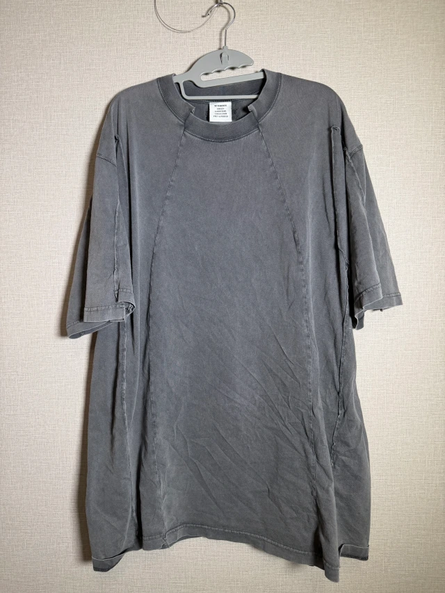 VETEMENTS オーバーサイズ グレー Tシャツ 1枚目