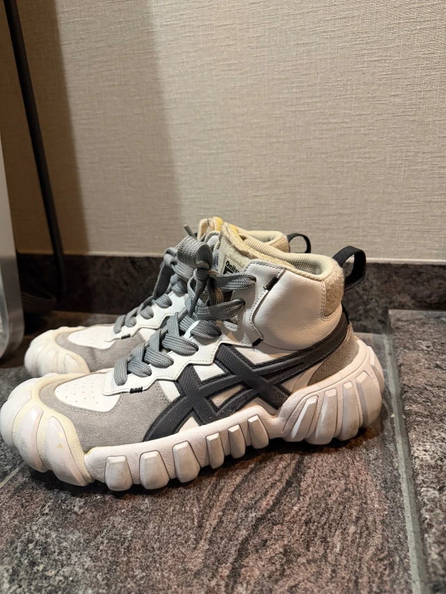 Onitsuka Tiger ハイカット スニーカー 1枚目