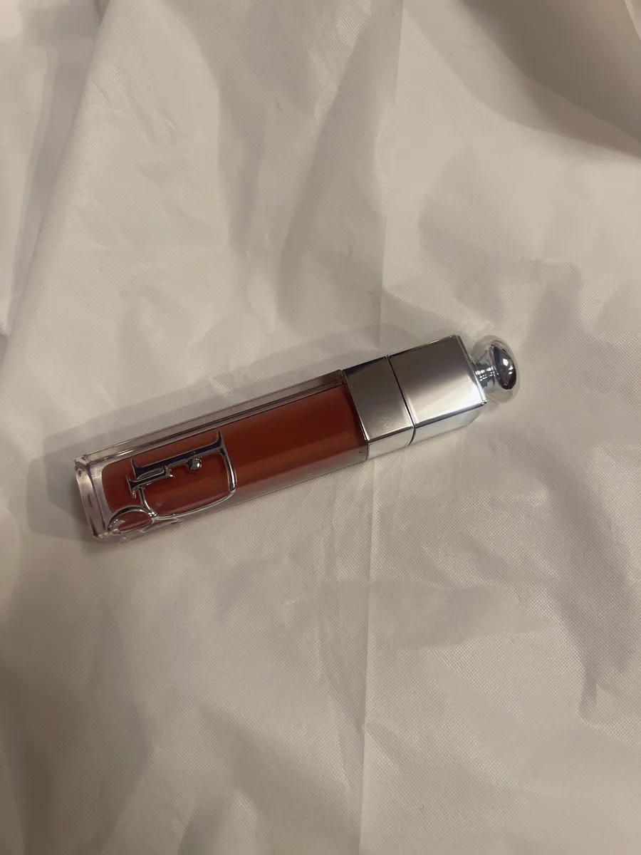 DIOR ディオール アディクト リップ マキシマイザー（009 Intense Rosewood）の実物を撮影した写真