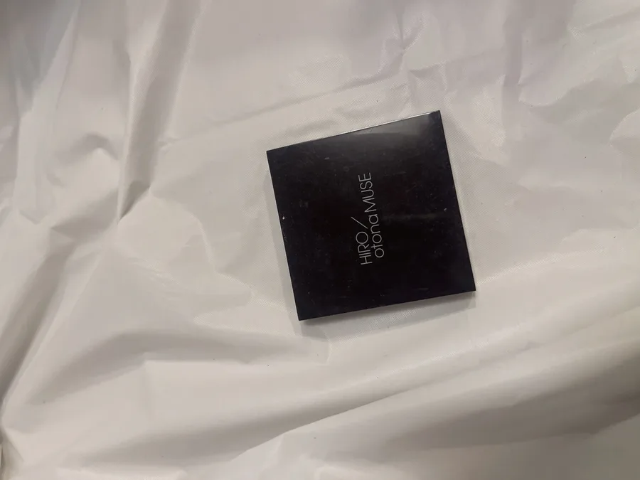 HIRO / otona MUSE のアイシャドウパレットを撮影した写真